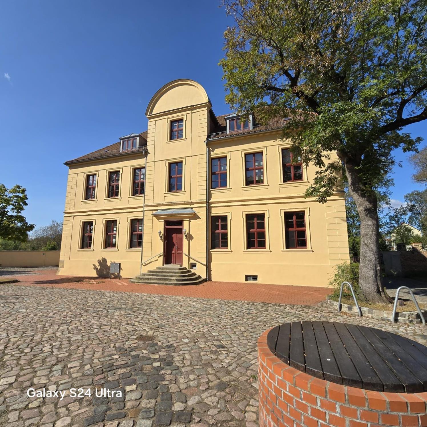 City Apart - Fewo Klimaanlage Whirpool Panoramafenster 5 Personen Kulturdenkmal Dessau-Rosslau Екстериор снимка